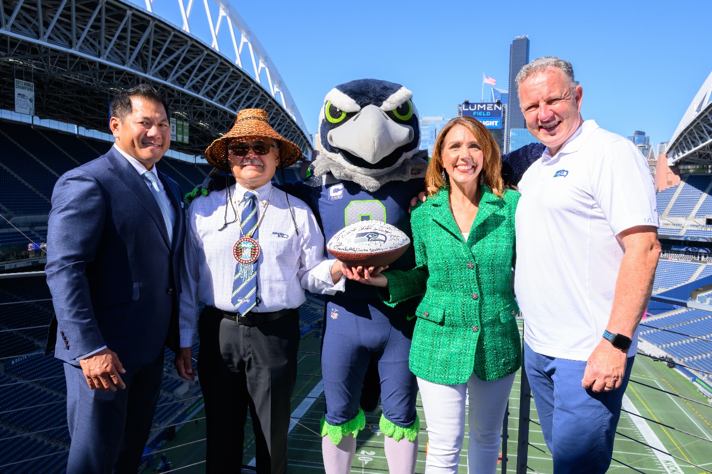 snoqualmie-casino-and-seattle-seahawks-renew-partnership