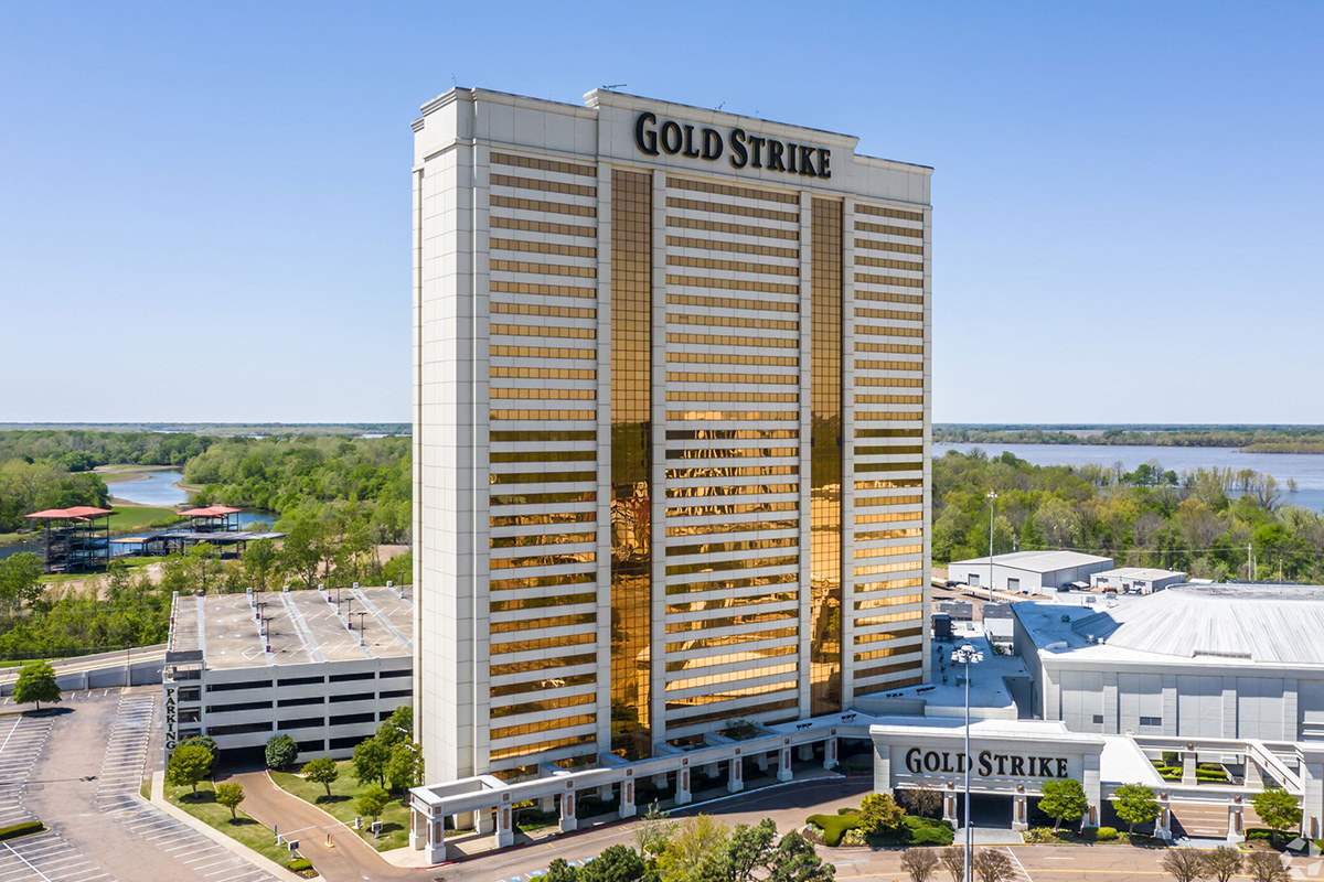 gold-strike-casino-resort-tunica-names-shane-robertson-director-of-gaming-and-operations