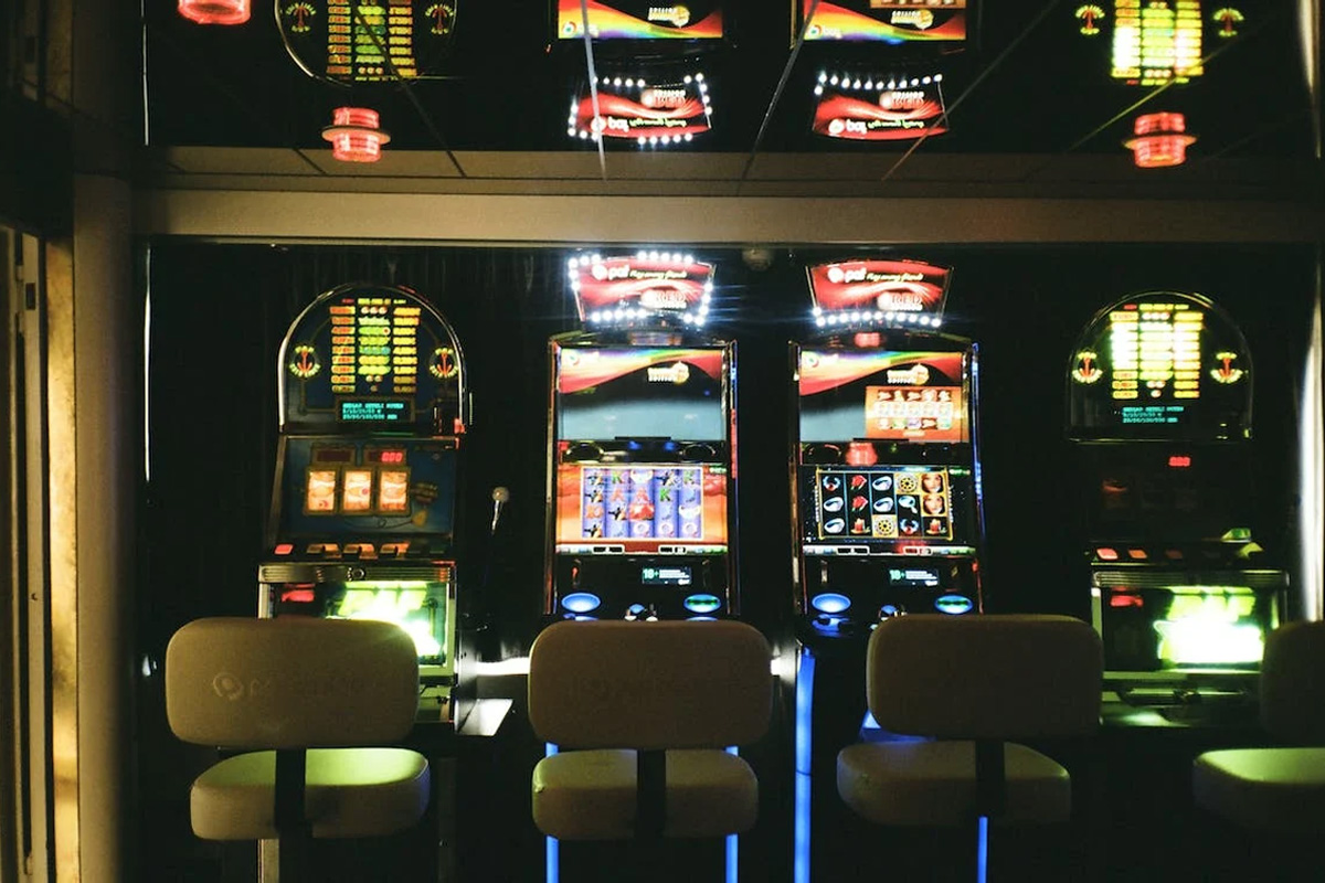 slot-machines-market-size-(-usd-32597-million-by-the-end-of-2031,-growing-at-a-cagr-of-1.5%-)-–-which-is-booming-strong-growth-in-the-globe-till-2031-over-the-analysis-period