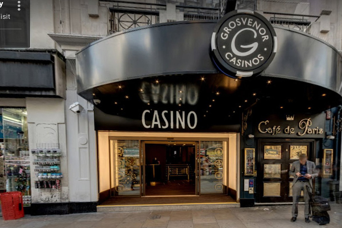 grosvenor-casinos’-dealer-of-the-year-competition-winner-41-year-old-ray